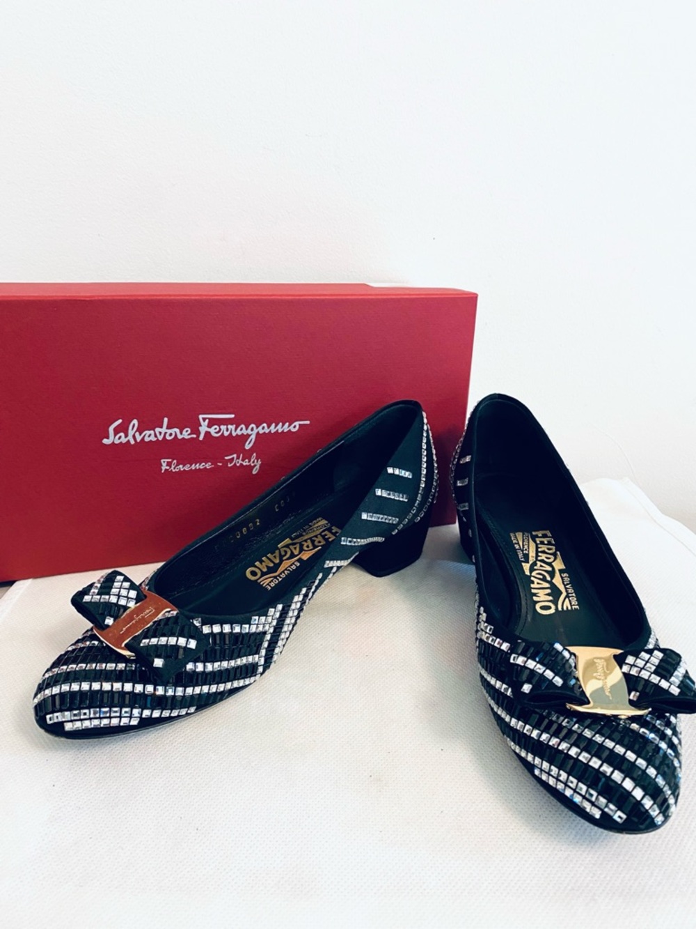 Ferragamo Special Bling Classic Heels